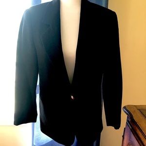 Black wool blazer. Petite 4